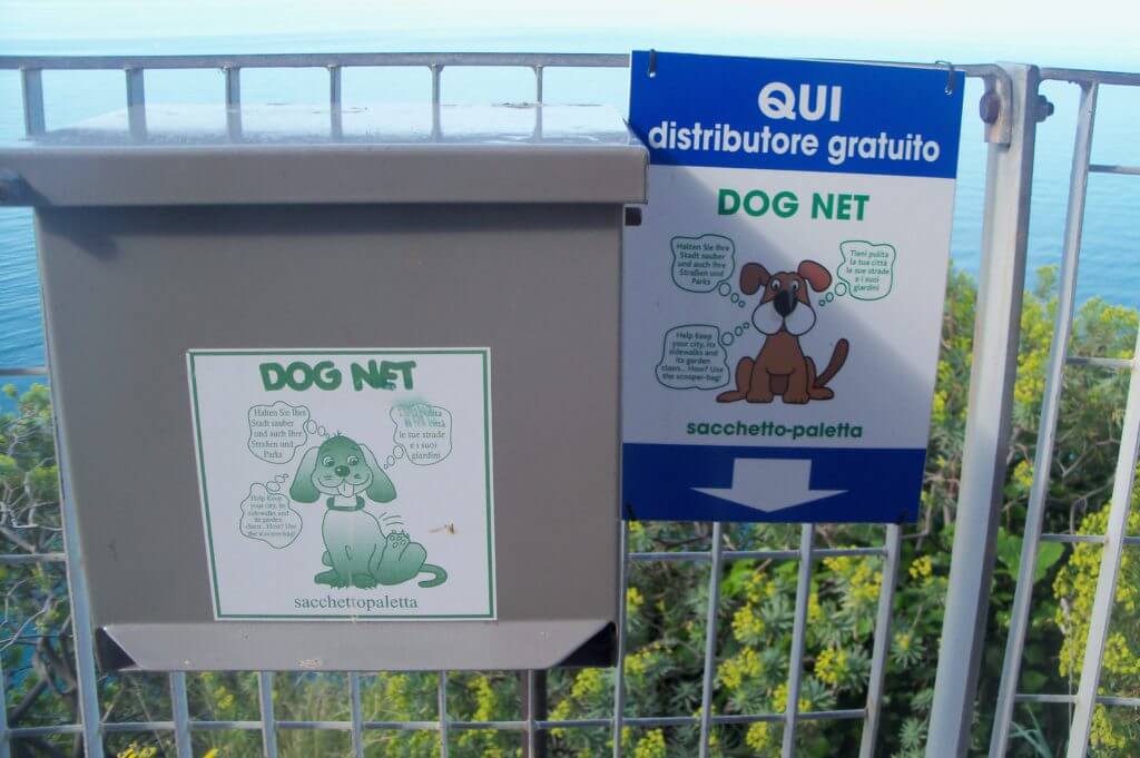 Hundetüten gibt es hier in Camogli gratis