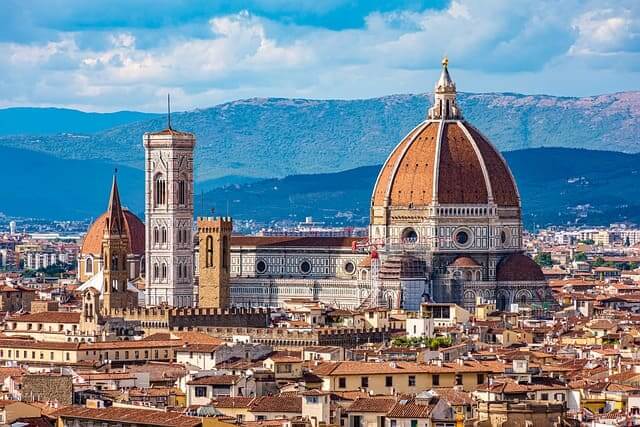 Panoramasicht auf Florenz mit der Kathedrale Santa Maria del Fiore