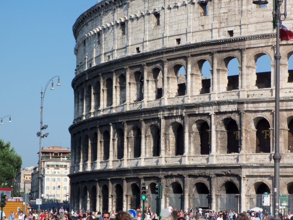 Das Kolosseum in Rom nah