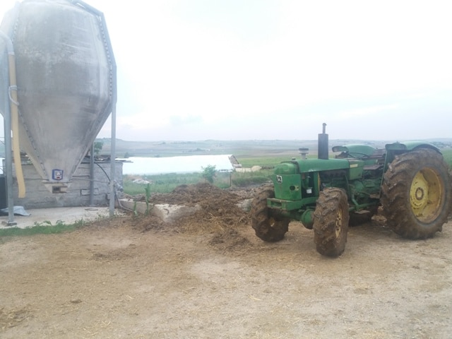 Traktor im Landwirtschaftsbetrieb