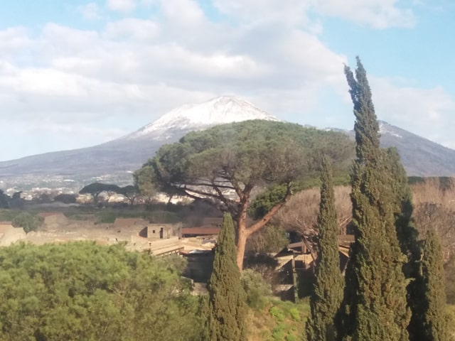 Der Vesuv von Pompeji aus gesehen