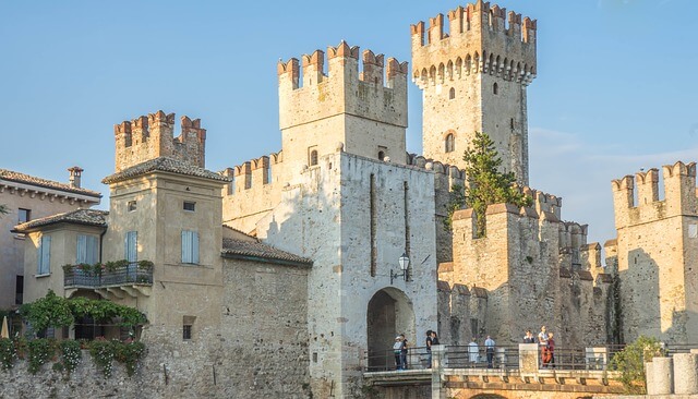Die Burg Scaligero in Sirmione, Pixabay Michelle Raponi 