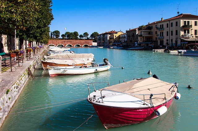 Peschiera del Garda mit Fischerbooten, , Pixabay Tommy Rau