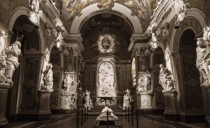 Das Hauptschiff der Cappella Sansevero mit den Statuen