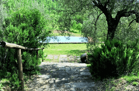 Naturpfad zum Pool von Il Bottaccio