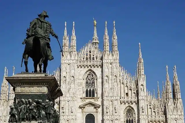 Der Dom von Mailand mit seinen herrlichen gotischen Türmchen