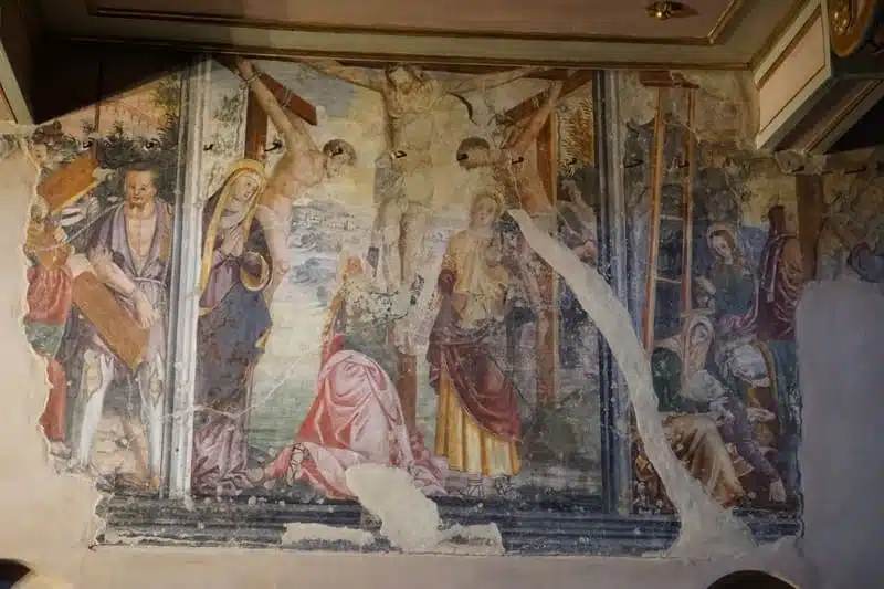 Fresken im Inneren der Kirche San Giovanni decollato