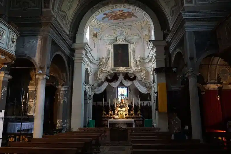 Inneres der Kirche San Giovanni decollato