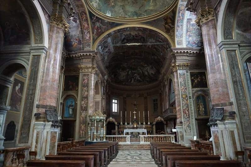 Hauptschiff der Kirche San Pietro al Rosario